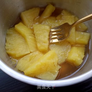 冰糖蒸凤梨步骤7
