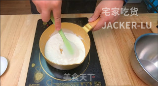 超简单牛奶麻薯球，材料简单、制作方便，软软糯糯真好吃。步骤2
