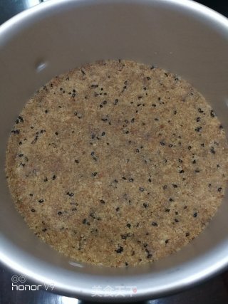六寸免烤草莓慕斯蛋糕步骤2