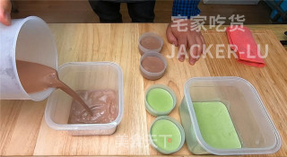 超简单抹茶奶冻，口感Q弹、香滑细腻，一道非常值得推荐的甜点。步骤9