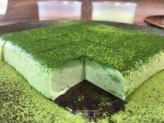 超简单抹茶奶冻，口感Q弹、香滑细腻，一道非常值得推荐的甜点。步骤16