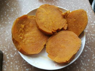 【粗粮甜品】芝士焗红薯步骤1