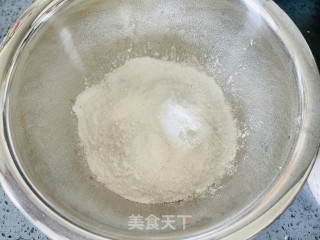 糯叽叽的黑芝麻白玉丸子步骤1