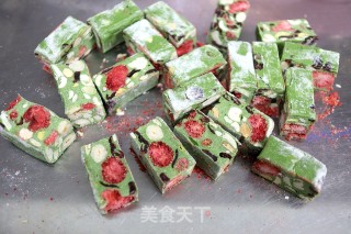 草莓蔓越莓抹茶牛轧糖步骤12