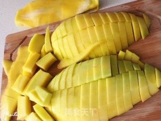 甘草椒盐芒果捞步骤2