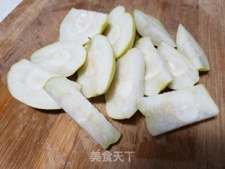 冰糖雪梨炖桃胶步骤2
