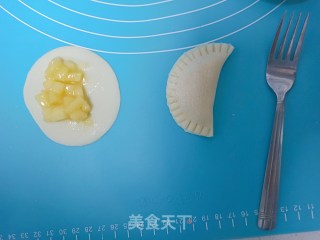 不用烤箱也能做的饺子皮苹果派步骤5