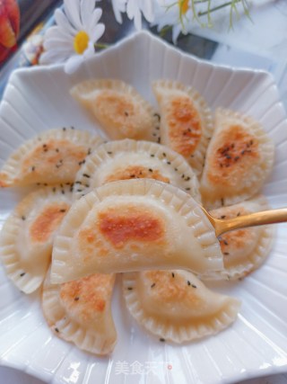 不用烤箱也能做的饺子皮苹果派步骤10