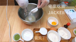 布雪奶油夹心蛋糕，简单又美味，给孩子当做零食更健康美味。步骤2