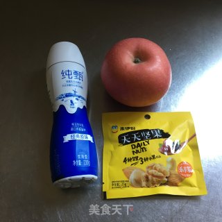 苹果拌酸奶步骤1