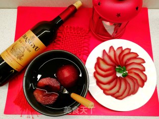 新年遇上情人节刷爆朋友圈的美食～红酒炖雪梨步骤7