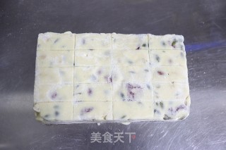 果仁草莓干牛轧糖步骤11