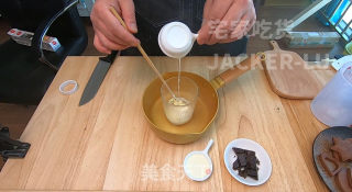 甘纳许夹心饼干，春节的甜蜜美食，味道浓郁，巧克力丝般顺滑。步骤16