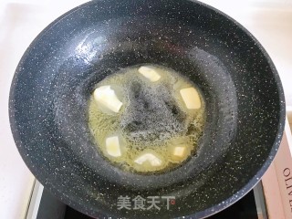新年必备糖果！越嚼越香的咸蛋黄草莓牛轧糖步骤4