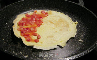 草莓可丽卷步骤6