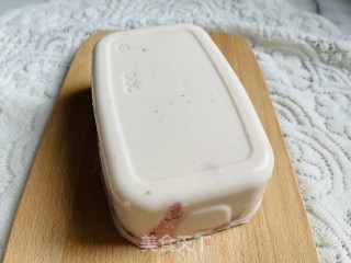 酸酸甜甜的酸奶草莓冻步骤8