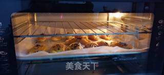 芒果蛋挞酥步骤5