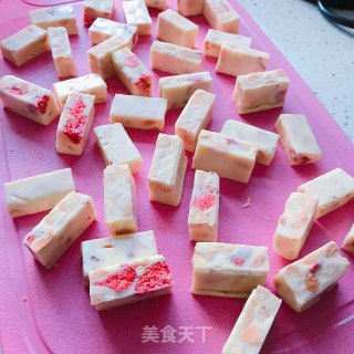 草莓牛轧糖步骤12