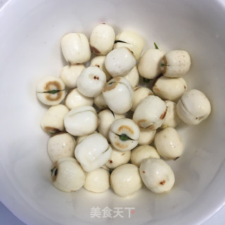 红糖莲子糯米饭步骤2