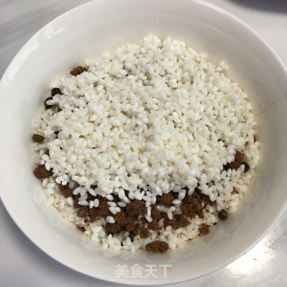 红糖莲子糯米饭步骤5