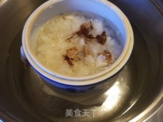 川贝雪梨炖雪耳步骤7