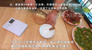 圣诞双色泡芙塔，高颜值外表，超甜蜜的奶油，酥脆的泡芙。步骤20