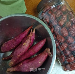 冰糖红枣炖蜜薯步骤1