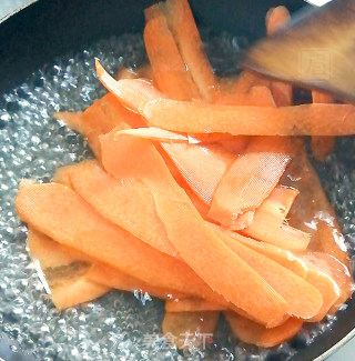装饰用胡萝卜蜜饯 步骤3