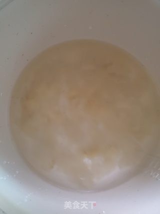 冰糖炖雪蛤银耳步骤3