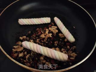 黑芝麻红枣核桃糕步骤5