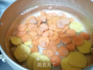 低脂营养丰富的美食～红薯千层塔步骤3