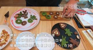 三色卡通曲奇饼干，简单方便，烘焙玩票，造型堪忧，但味道不错。步骤14