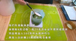 双色抹茶善哉，甜蜜回甘的让人回味，冬天来一碗，非常的小确幸。步骤1