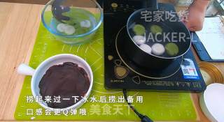 双色抹茶善哉，甜蜜回甘的让人回味，冬天来一碗，非常的小确幸。步骤9