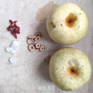 冰糖炖梨盅步骤1
