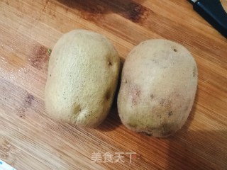奇异果酸奶步骤1
