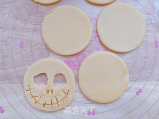 万圣节鬼脸草莓派步骤9