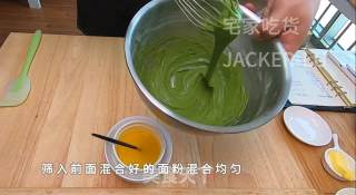 抹茶雪茄费南雪，满屋弥漫着浓郁香味，口感层次特别丰富。步骤5
