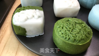 超简单的冰皮月饼，加上超好吃的奶黄馅，孩子也能轻松上手。步骤11