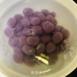 牛奶蜜豆紫薯丸子汤步骤5