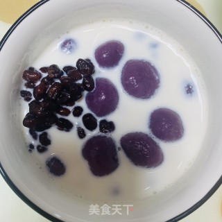 牛奶蜜豆紫薯丸子汤步骤7