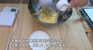 双色椰蓉小球,制作简单,甜而不腻、浓浓椰香,一口一个停不下来。步骤3 双色椰蓉小球,制作简单,甜而不腻、浓浓椰香,一口一个停不下来。步骤3