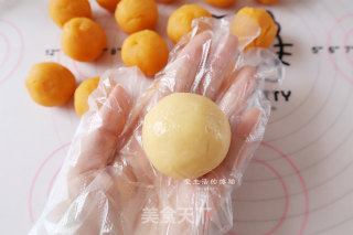 奶黄流心月饼步骤8