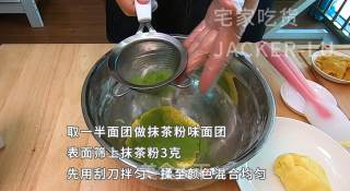 美味红豆酥，不需开酥，全部原料混合就可以做出饼皮，简单方便。步骤4