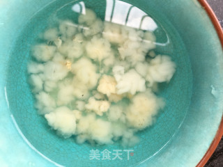 佛桃炖雪蛤步骤2