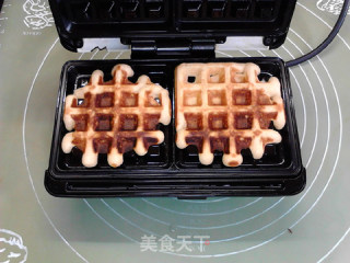  花生酱与华夫：发酵面糊版芝麻花生酱华夫饼步骤11