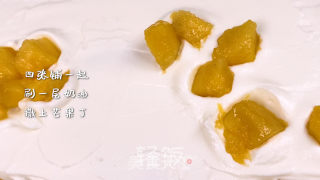 芒果毛巾卷丨夏天的专属味道，好吃还不腻！！步骤5