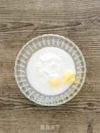 榴莲酸奶水果捞步骤1