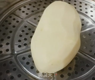 土豆版蛋黄酥步骤1