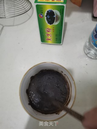 酸奶撞黑凉粉步骤2